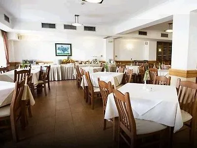 מלון Santa Mafalda 3*